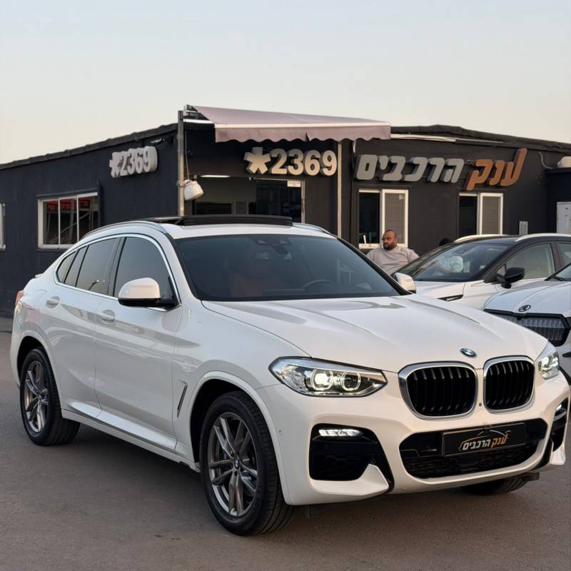 � � ��X4 XDRIVE30I