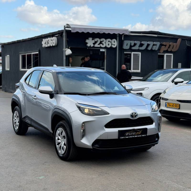 ������YARIS CROSS HSD