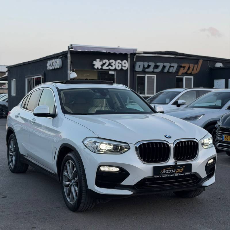 � � ��X4 XDRIVE30I