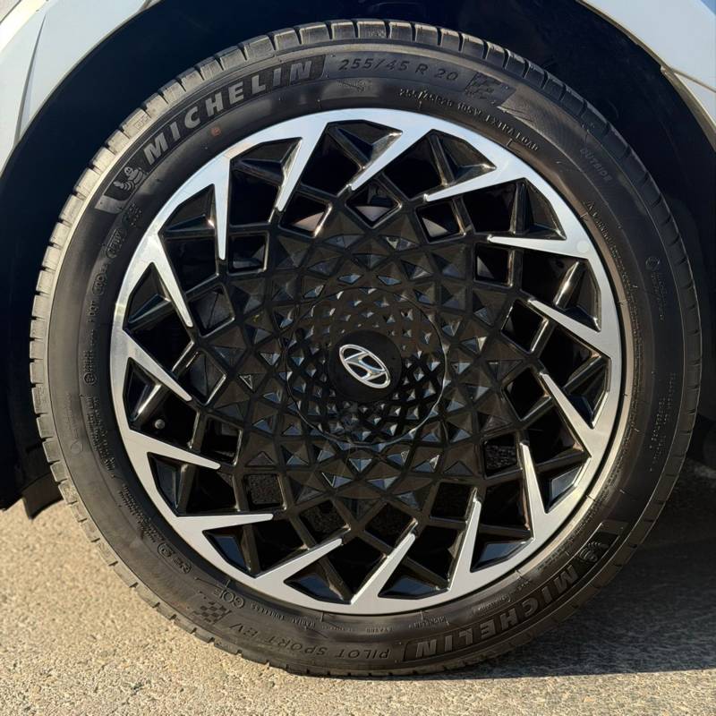 ������ IONIQ5 - ����� 10