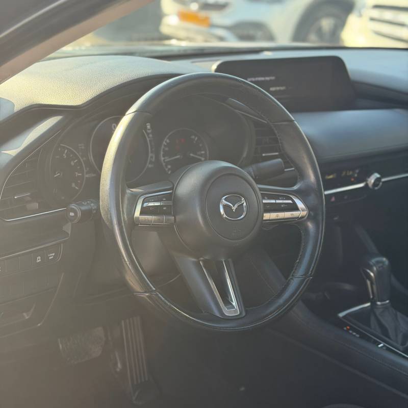 ���� MAZDA 3 - ����� 10