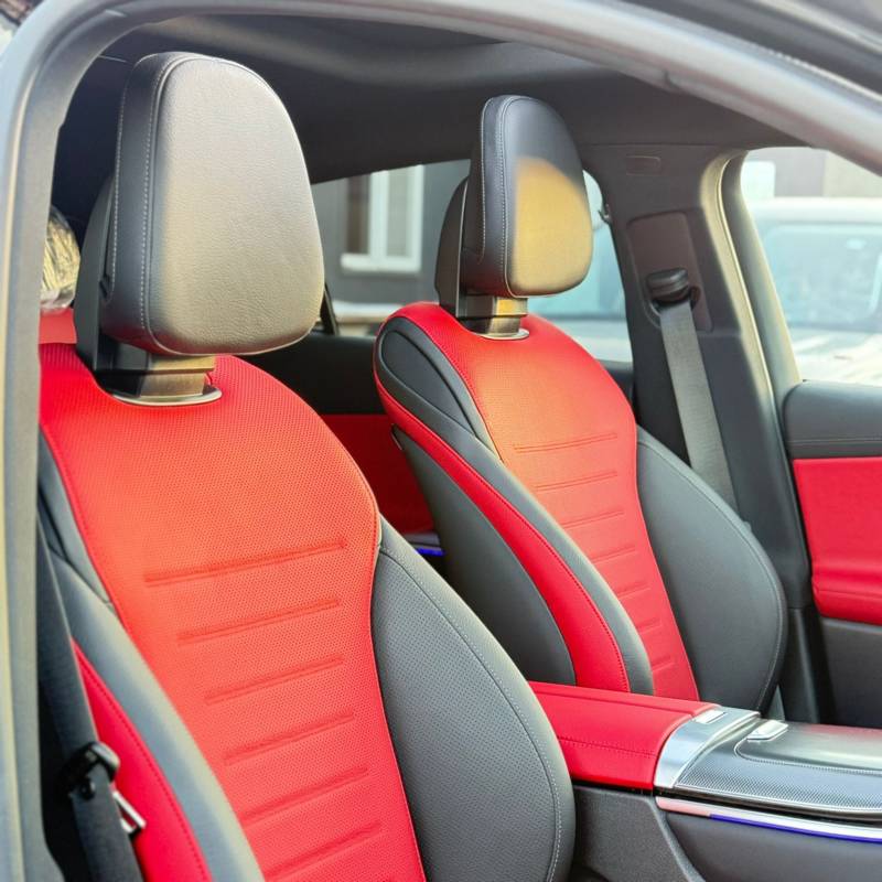  GLC 300 4MATIC -  10