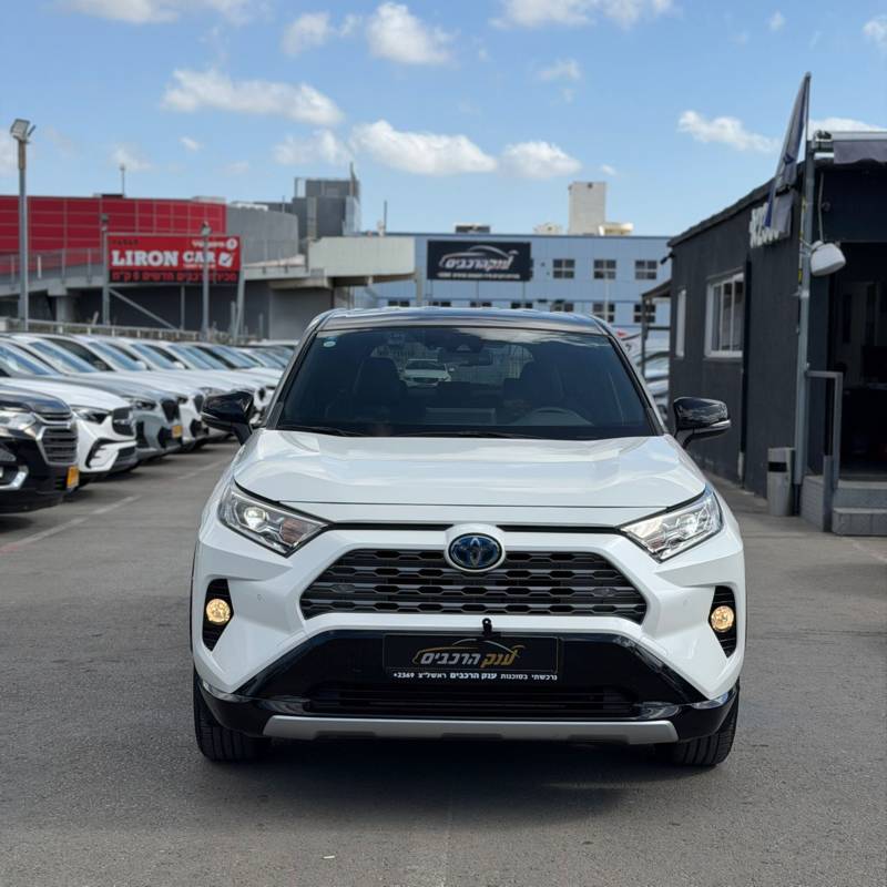 ������ RAV 4 HYBRID - ����� 2