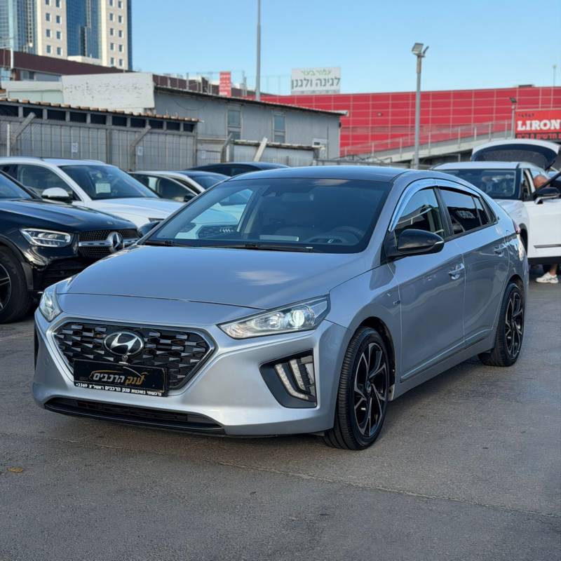 ������ IONIQ HYBRID - ����� 2