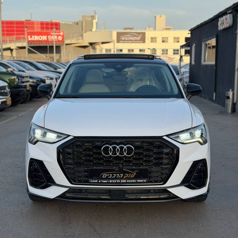 ����� Q3 SPORTBACK - ����� 2