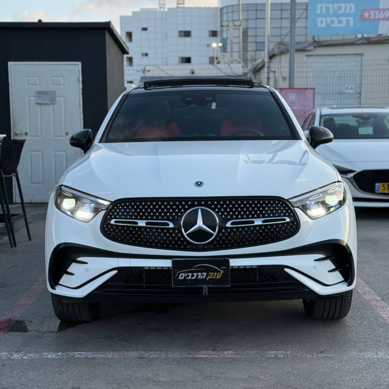  GLC300 4MATIC -  2