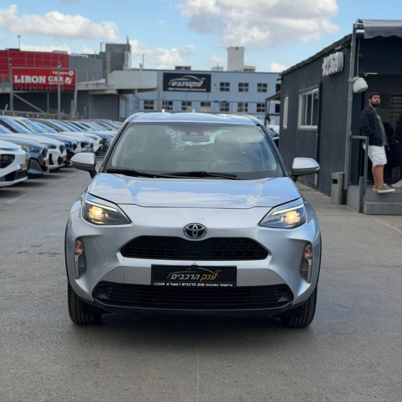 ������ YARIS CROSS HSD - ����� 2