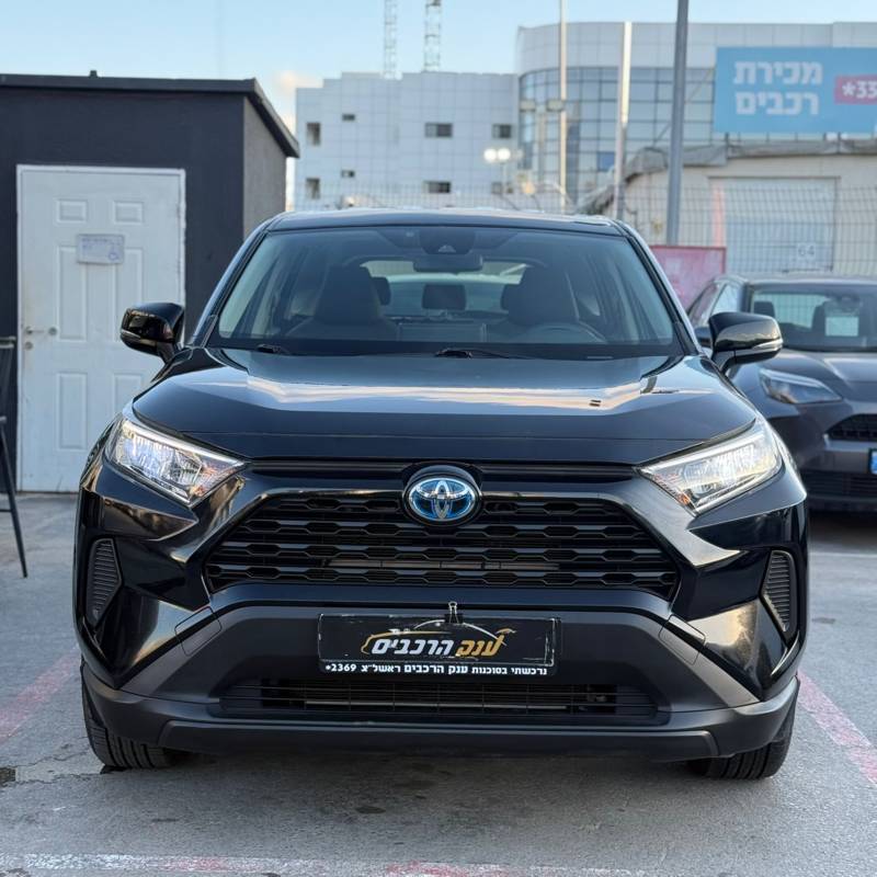  / Toyota  4  -  2