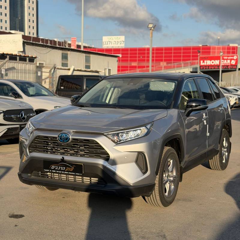 ������ RAV4 HYBRID - ����� 2