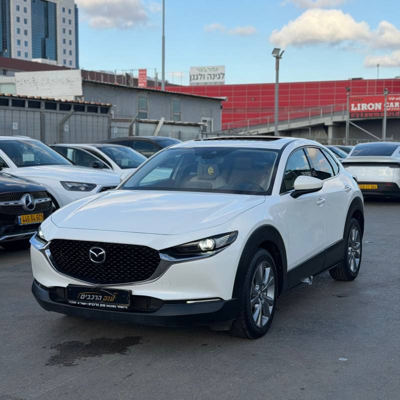 ���� MAZDA CX-30 - ����� 2