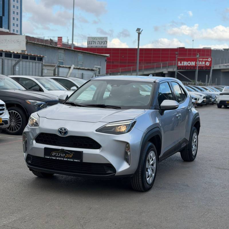 ������ YARIS CROSS HSD - ����� 3