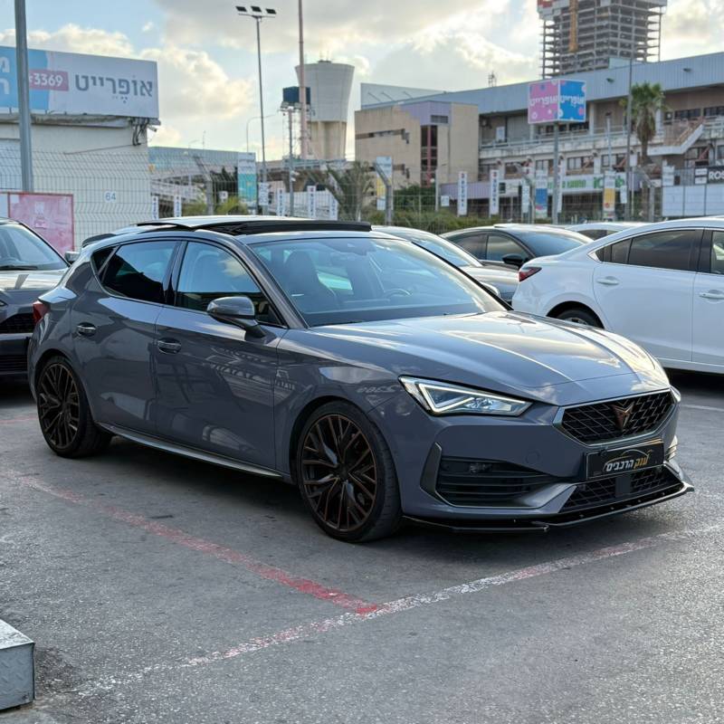  CUPRA -  3