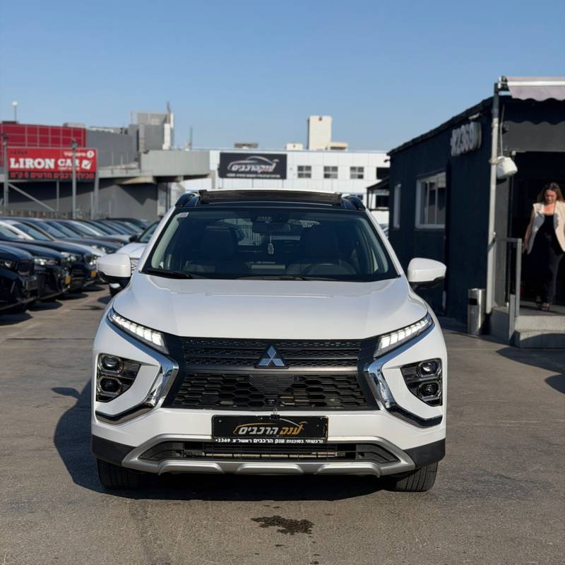 �������� ECLIPSE CROSS - ����� 3