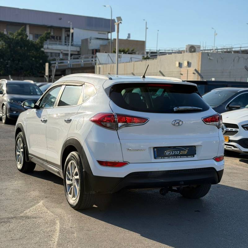 ������ TUCSON - ����� 3