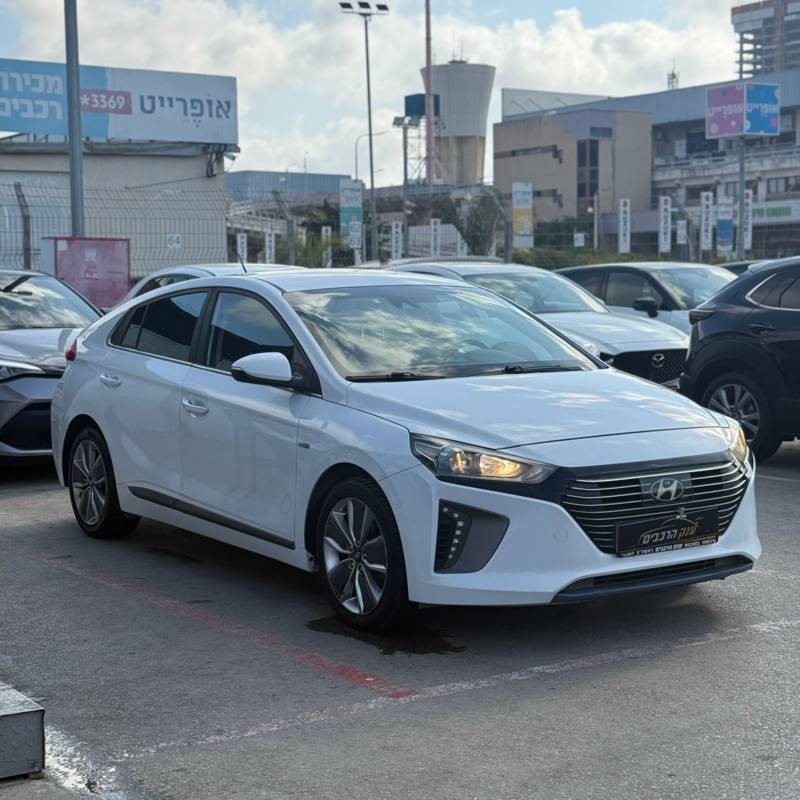  IONIQ HYBRID -  3