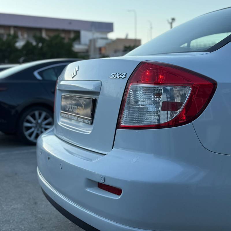  SX4 -  4