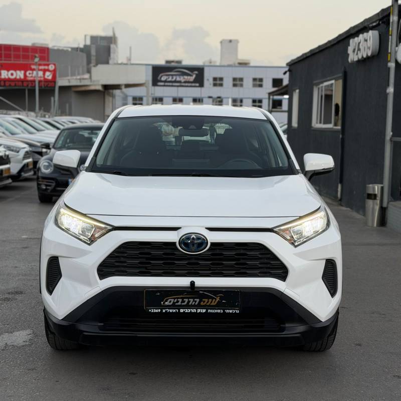  RAV 4 HYBRID -  4