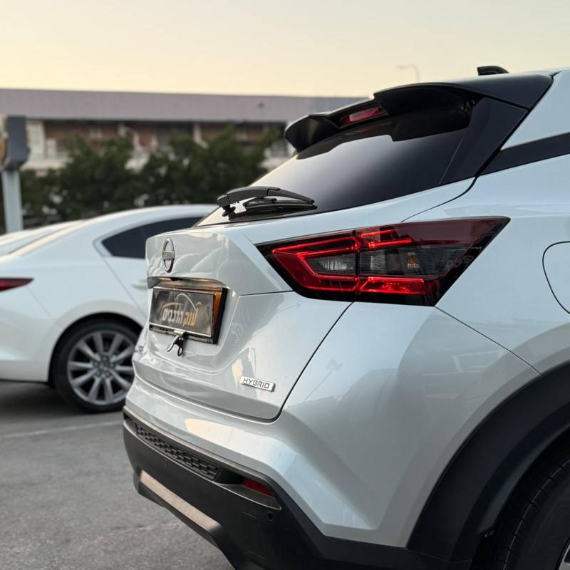  JUKE HYBRID -  4