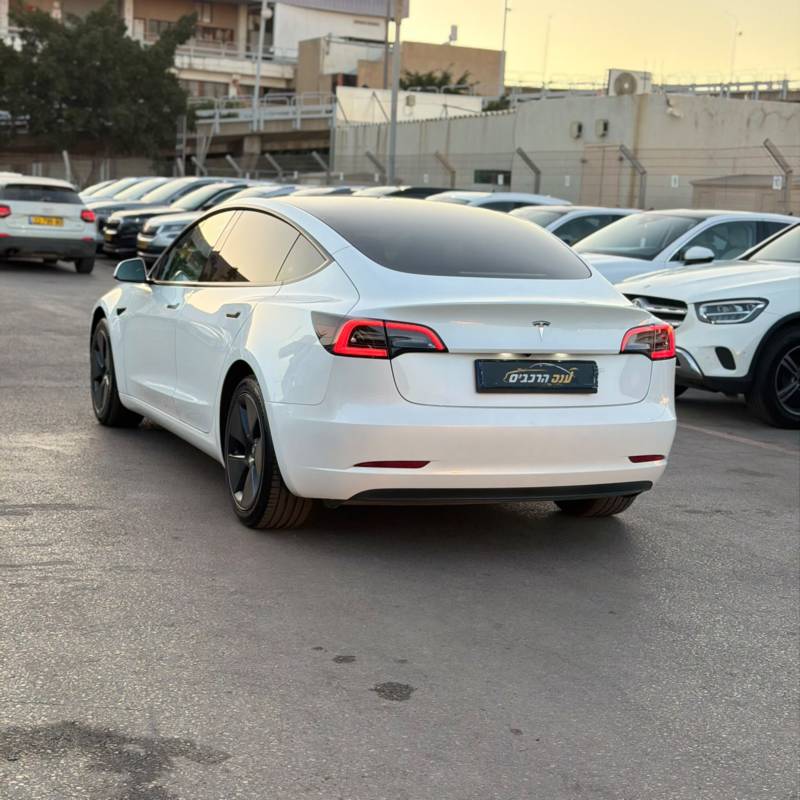 ���� MODEL 3 - ����� 4