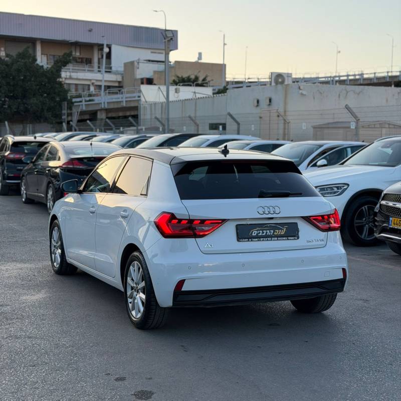 ����� A1 SPORTBACK - ����� 4