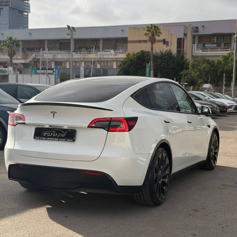 ���� MODEL Y - ����� 4