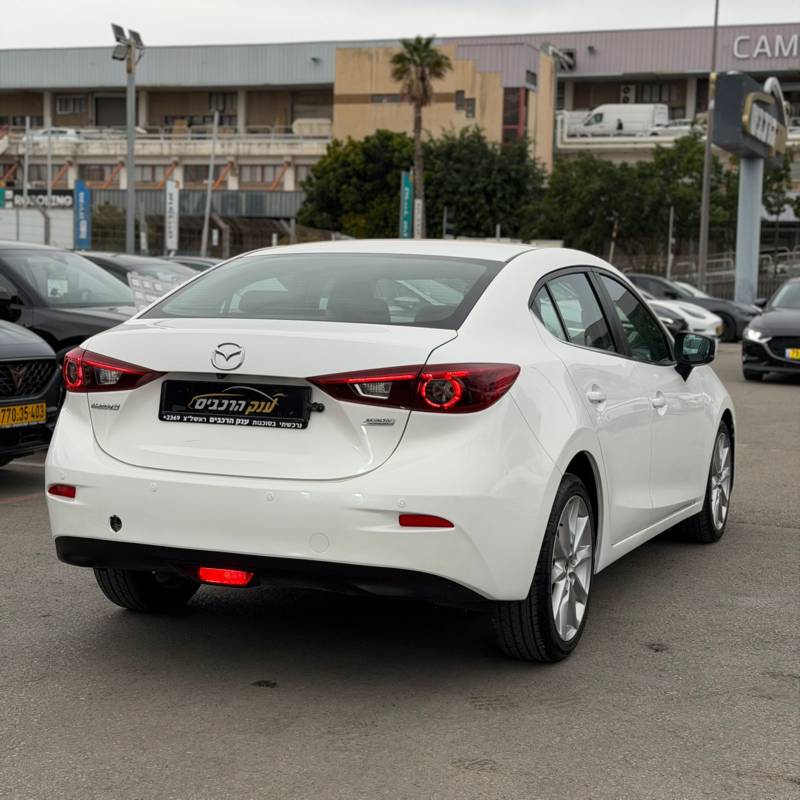 ���� MAZDA 3 - ����� 4