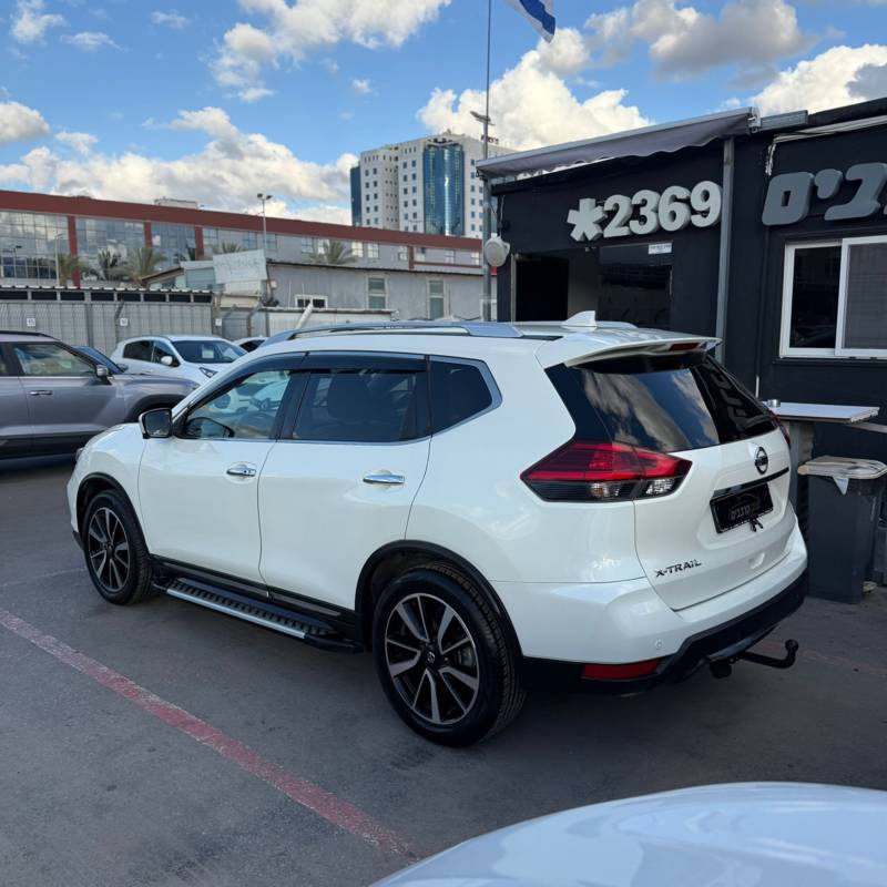  X-TRAIL -  4