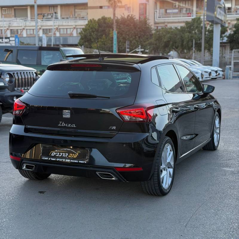 ���� IBIZA - ����� 4