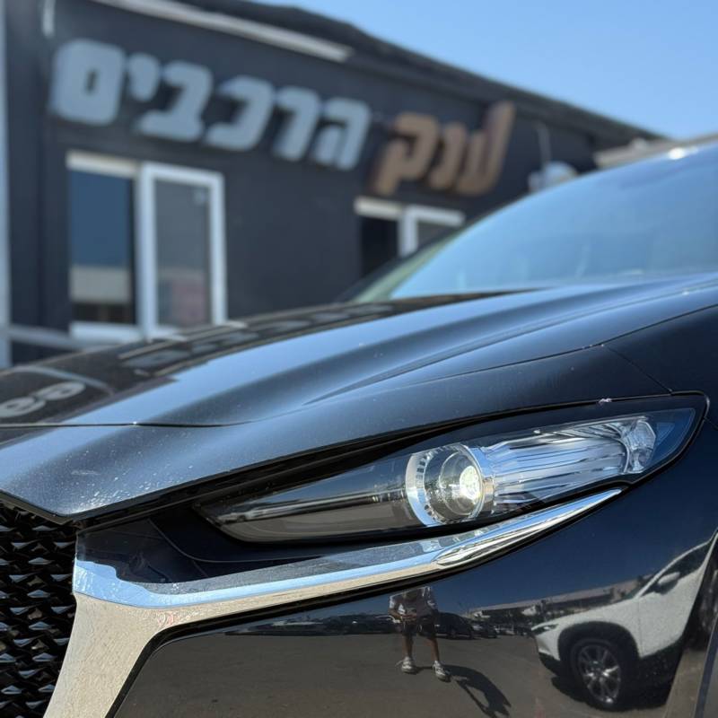  / Mazda CX-30 -  4