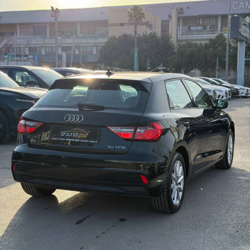 ����� A1 SPORTBACK - ����� 4