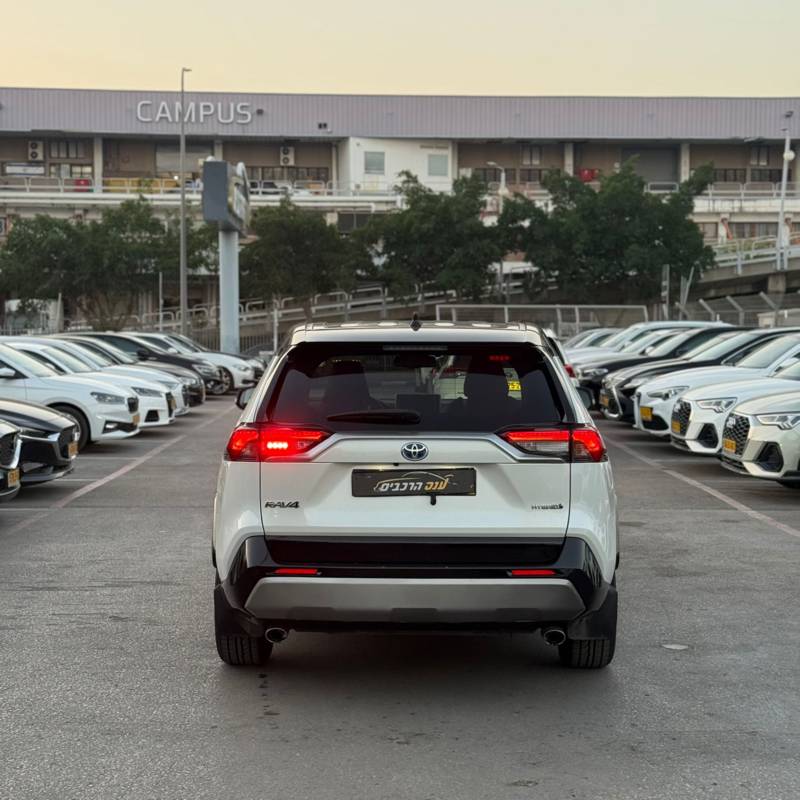  RAV 4 HYBRID -  4