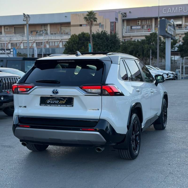 ������ RAV 4 HYBRID - ����� 5