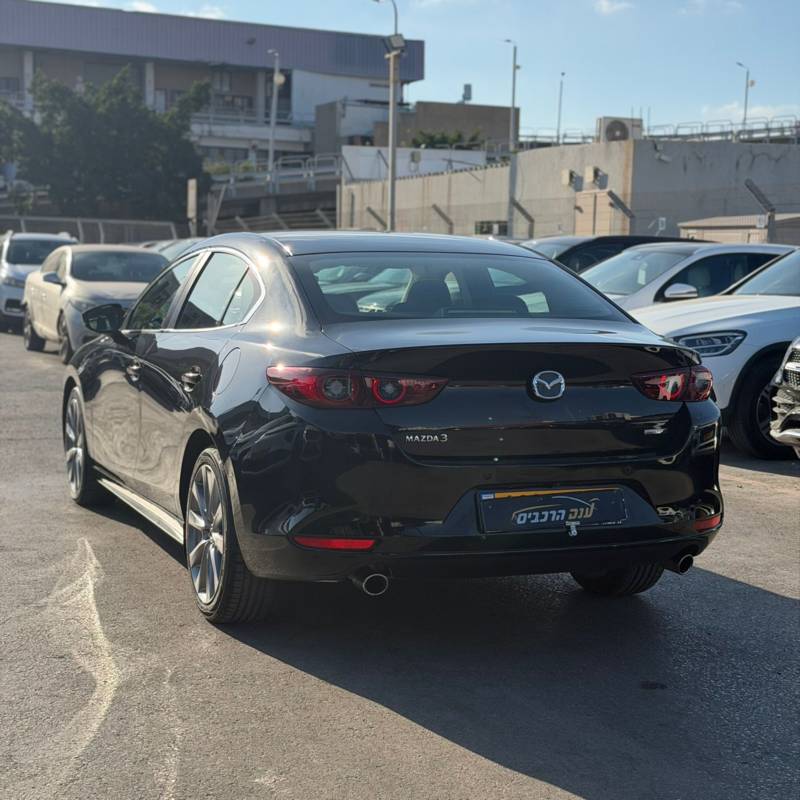 ���� MAZDA 3 - ����� 5