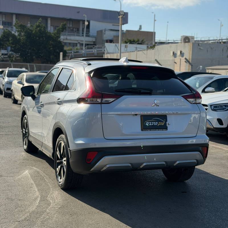 �������� ECLIPSE CROSS - ����� 5