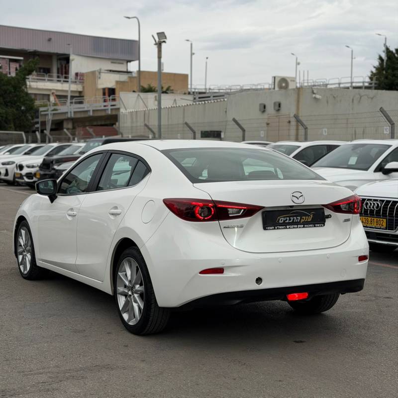 ���� MAZDA 3 - ����� 5