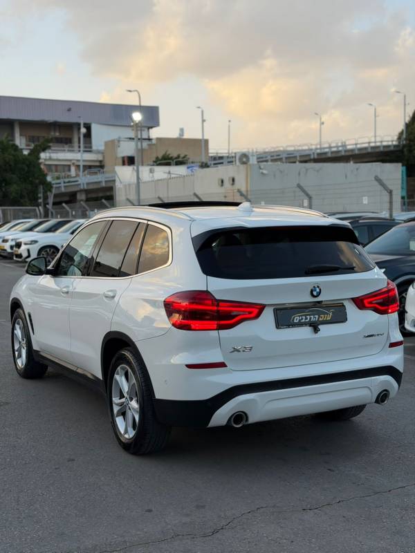 � � �� X3 XDRIVE20D - ����� 5