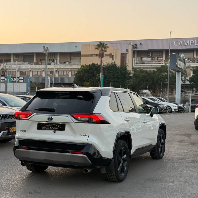  RAV 4 HYBRID -  5