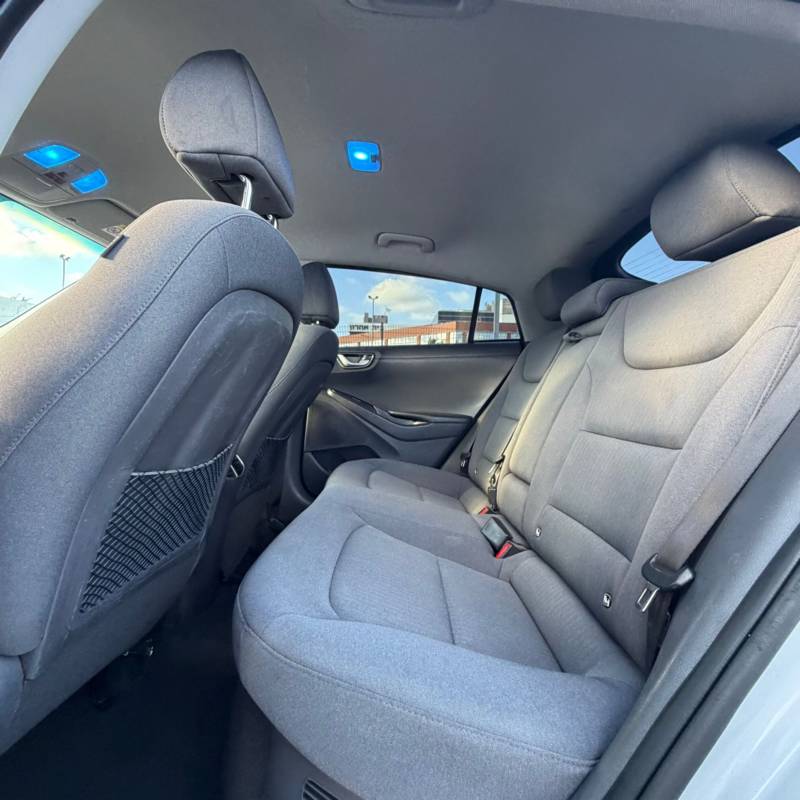 ������ IONIQ HYBRID - ����� 6