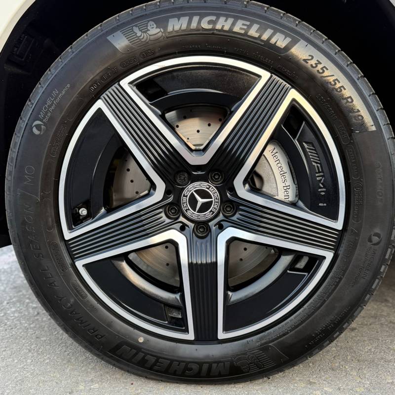  GLC300 4MATIC -  6