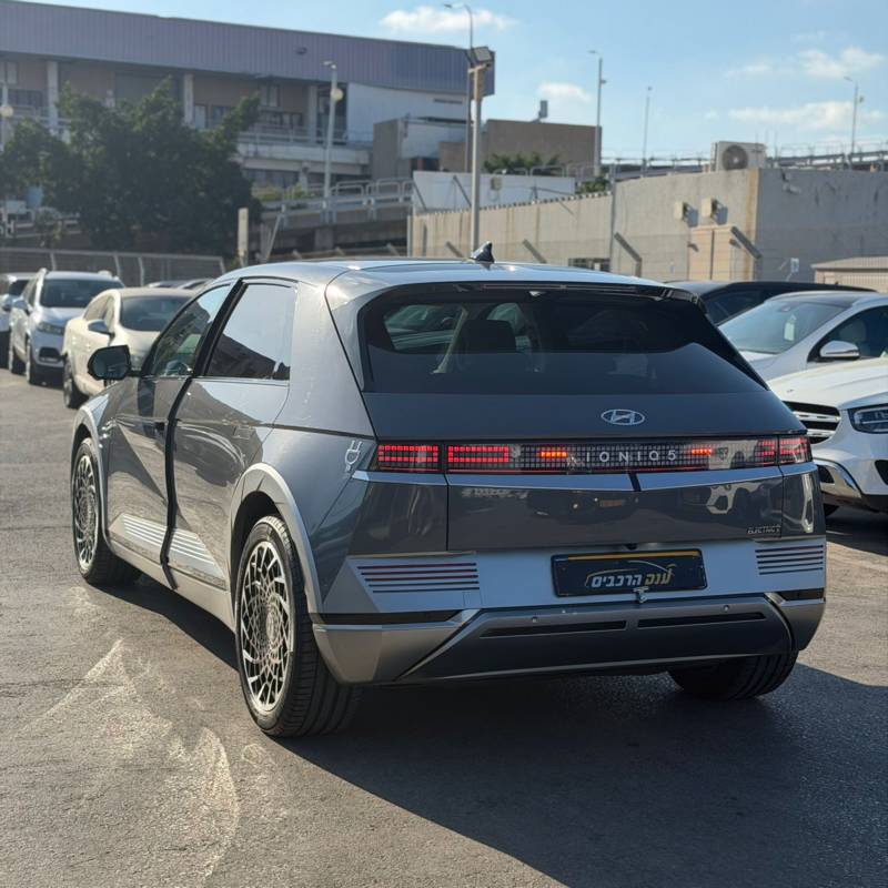 ������ IONIQ5 - ����� 6