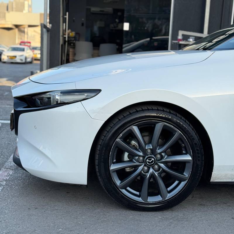  MAZDA 3 -  6