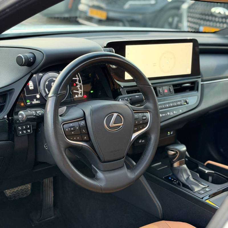 ����� LEXUS ES300H - ����� 6