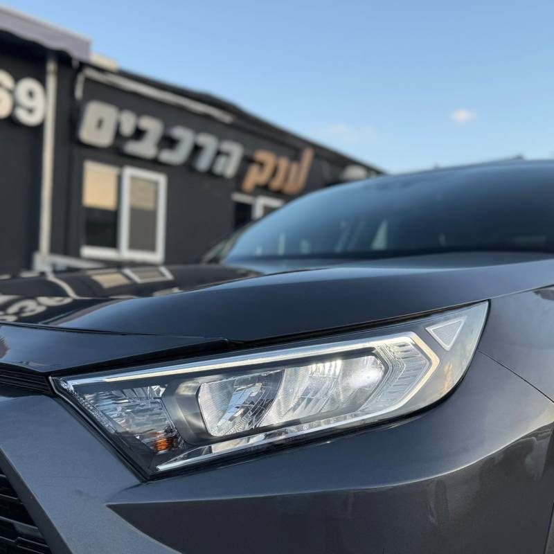  RAV 4 HYBRID -  6