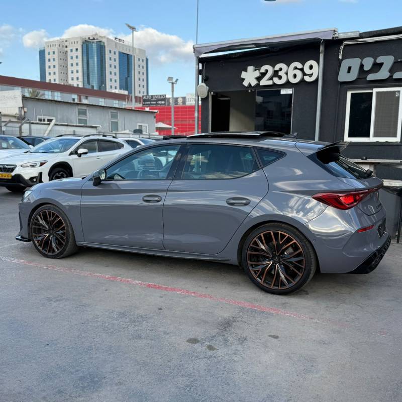  CUPRA -  6