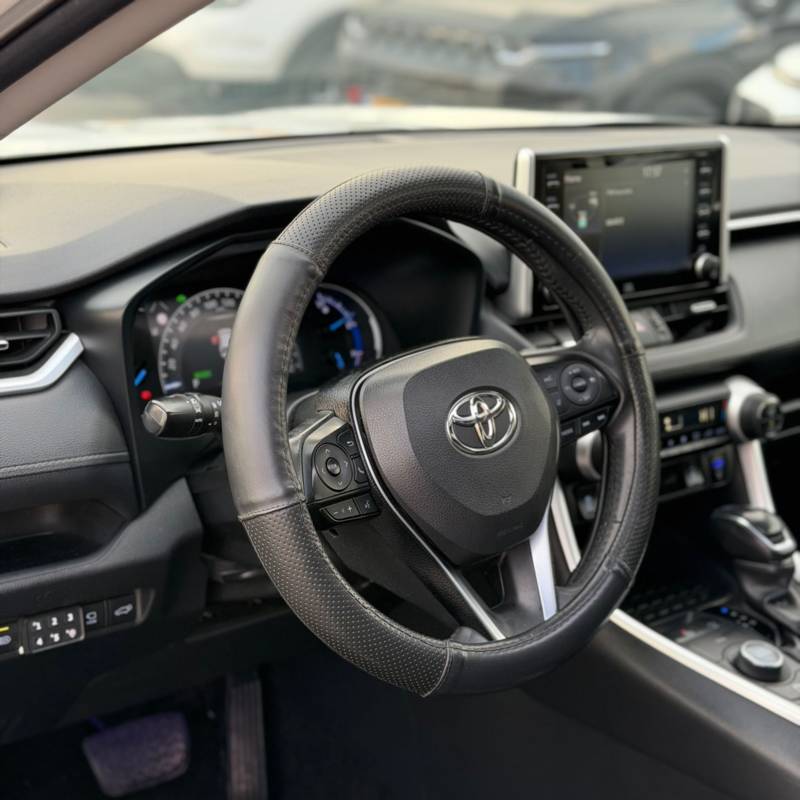 ������ RAV 4 HYBRID - ����� 6