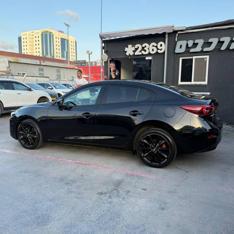  MAZDA 3 -  6