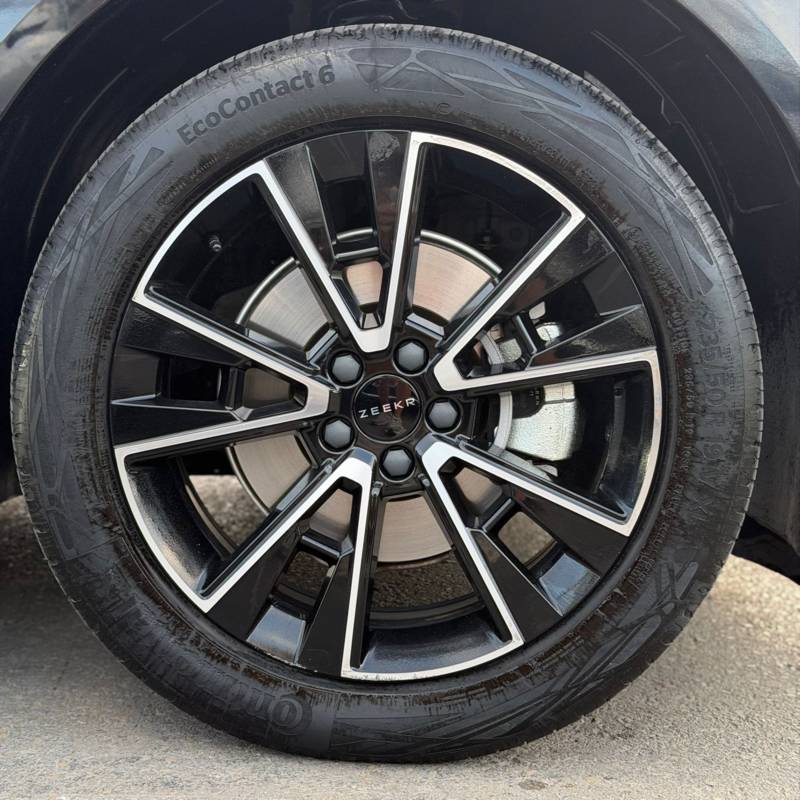 ���� ZEEKR X - ����� 6