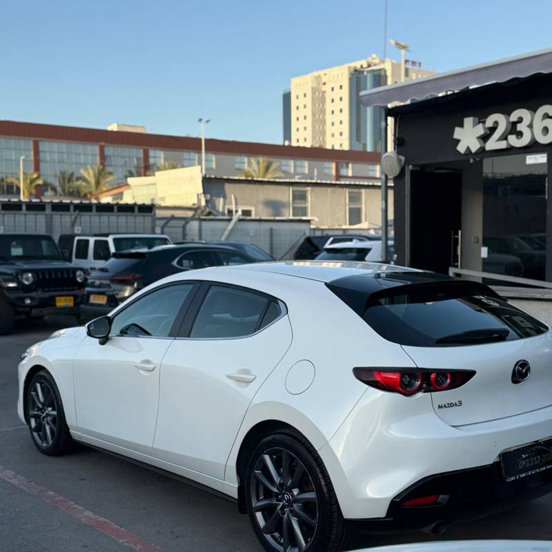  MAZDA 3 -  7