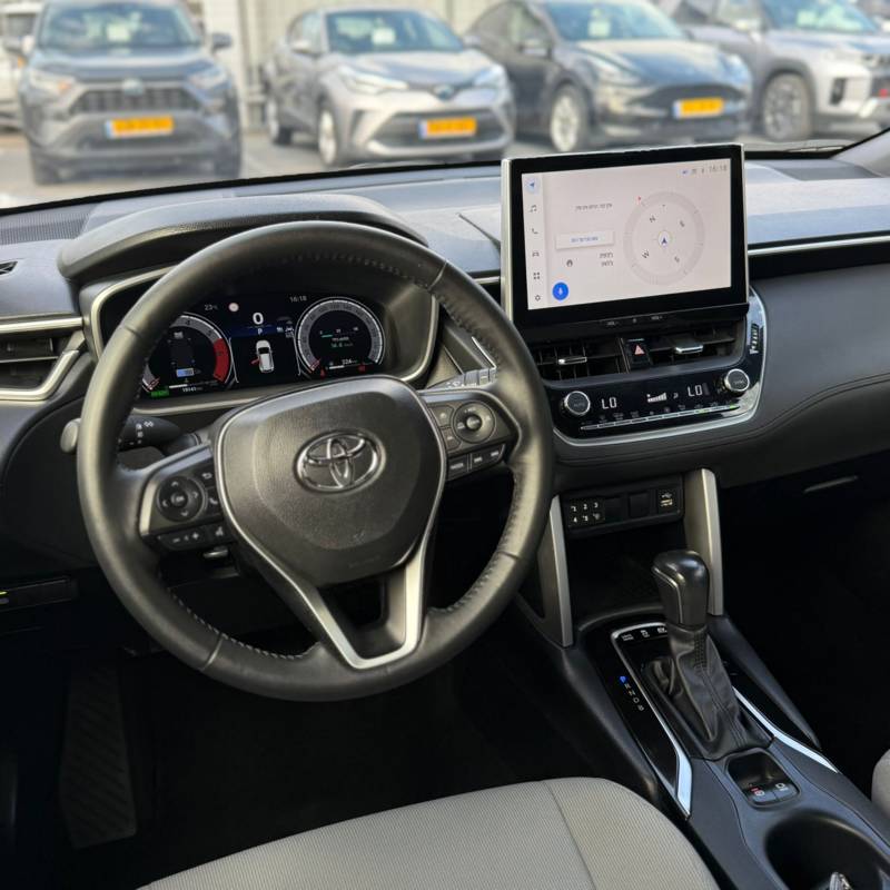 COROLLA CROSS -  7