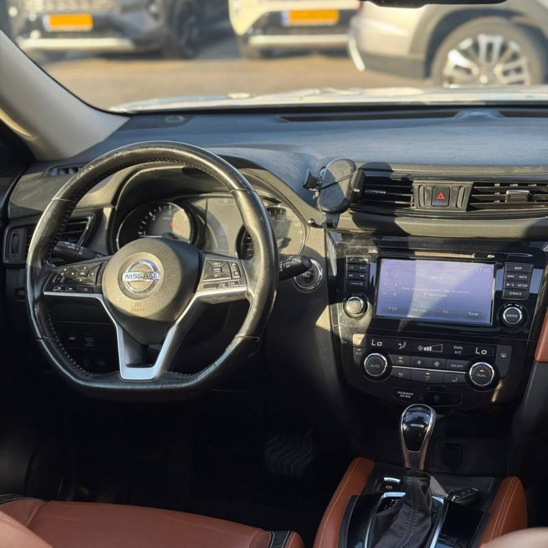  X-TRAIL -  7
